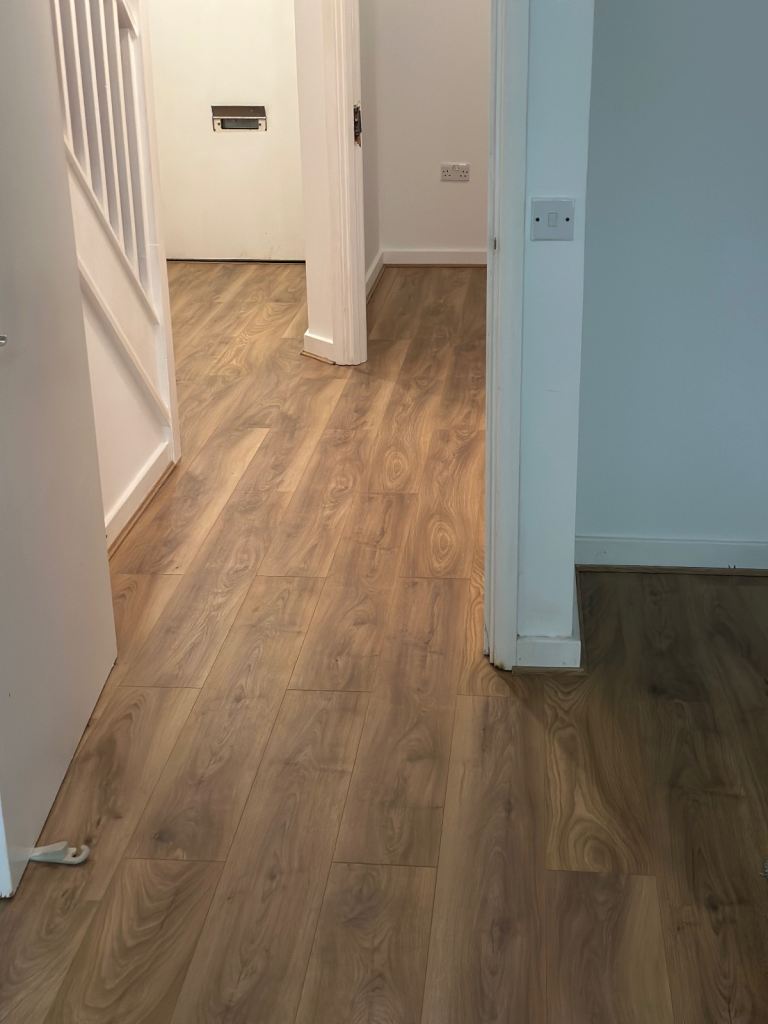 Laminate Flooring Fitters - Installation & Renovation Specialists, Painter, Handyman 🛠️