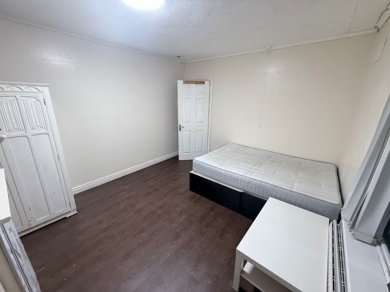     Fully Furnished Room | Bills Included | Female Preferred