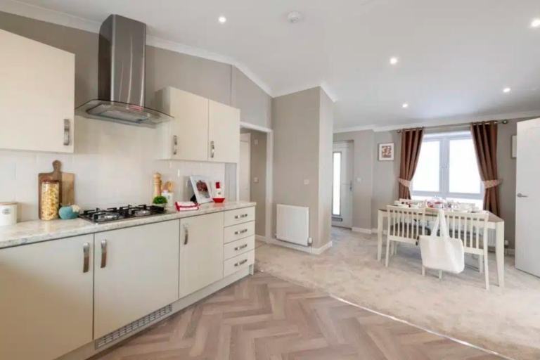 Omar Image in Tadcaster  - Lodge / Caravan 