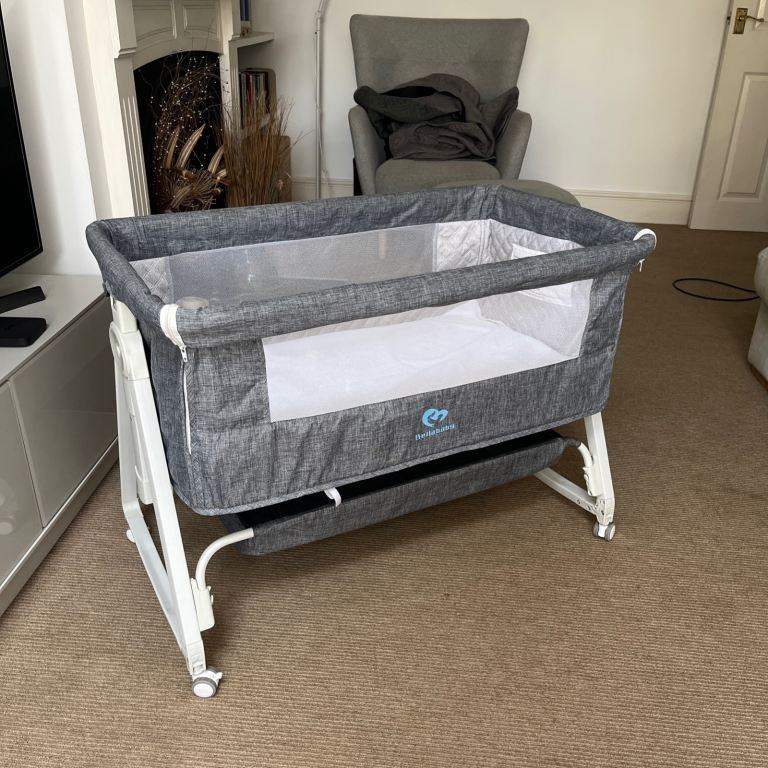 FREE Next2Me Bedside Crib Cot Bassinet in Grey – Excellent Condition