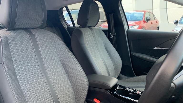 2024 Peugeot 208 50kWh E-Style Hatchback 5dr Electric Auto (7.4kW Charger) (136 ps) Hatchback Ele...