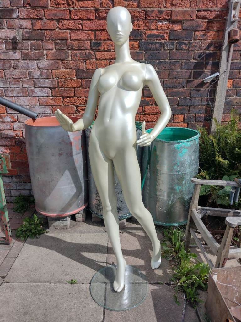 Female Mannequin with Glass Base – Good Condition