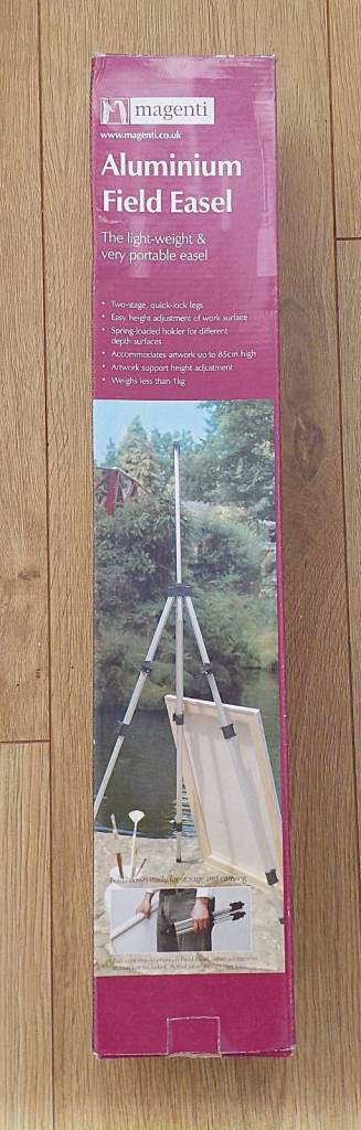 Artist's Easel Magenti. Tripod In New condition (Bexley)