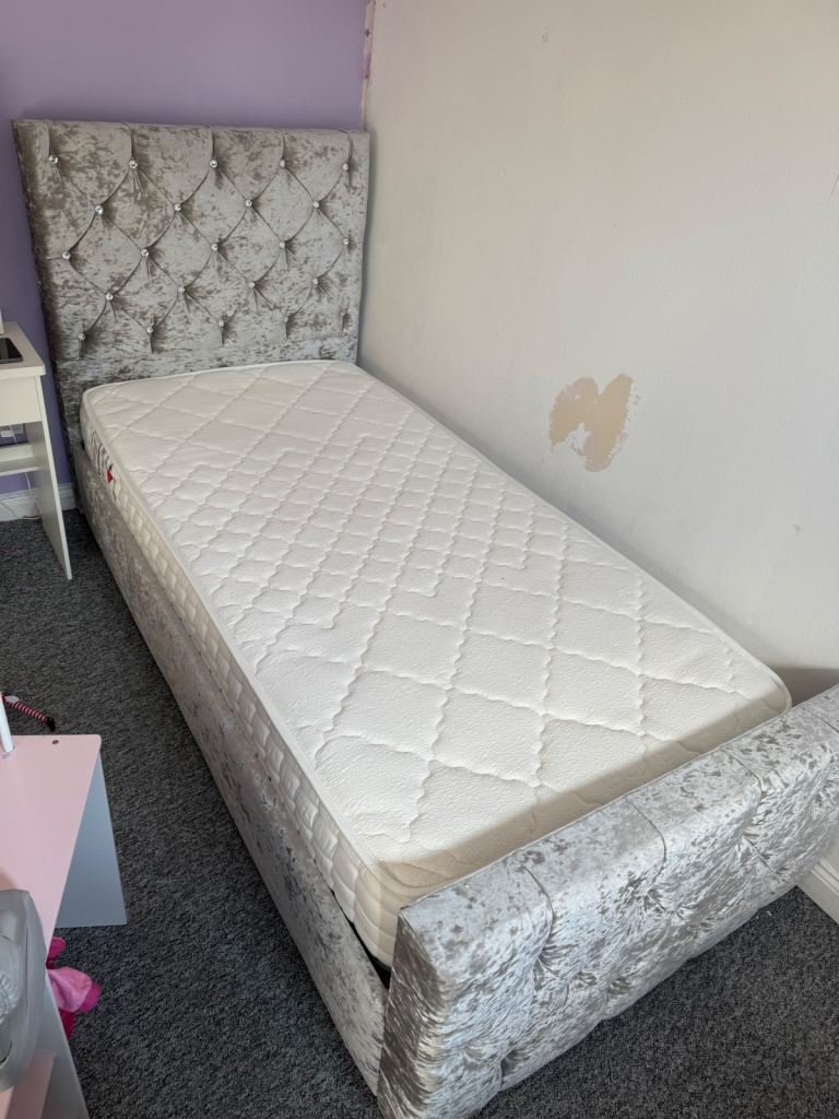 Single Bed & Mattress (2months old)