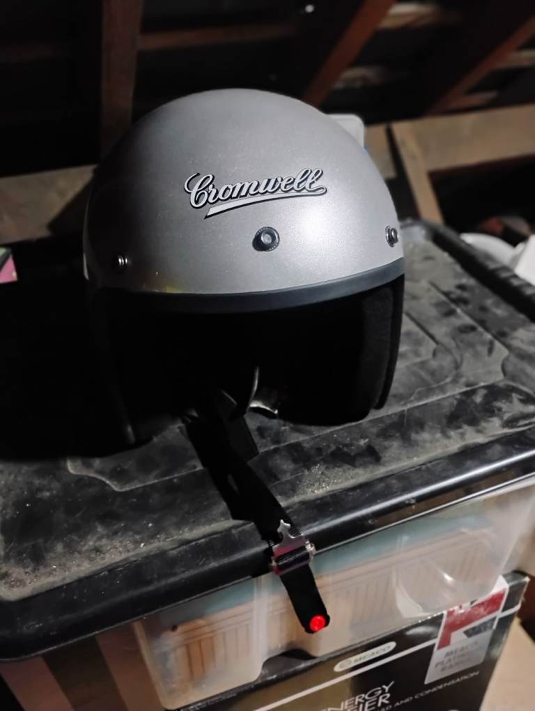 Cromwell motorcycle helmet XL