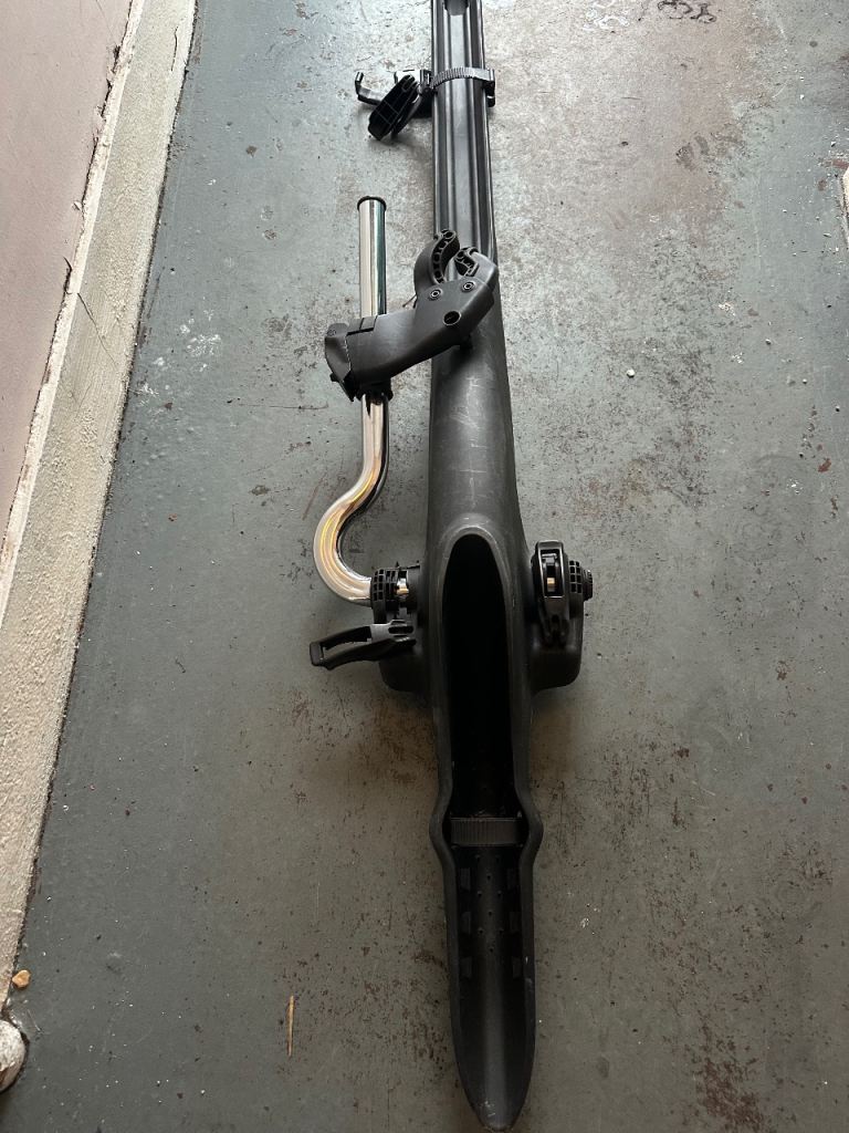 Bike carrier for car roof rack 