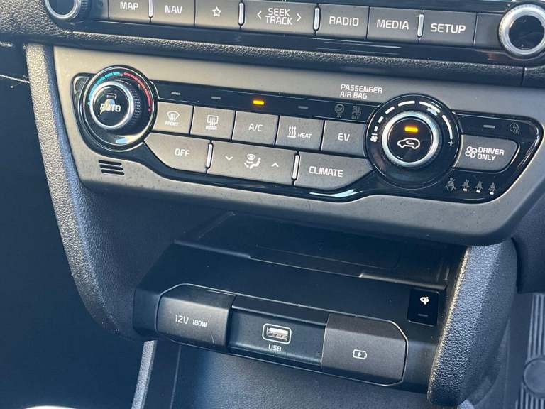 2021 Kia Niro 64kWh 4+ SUV 5dr Electric Auto (201 bhp) SUV ELECTRIC Automatic