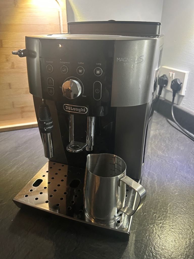 De’Longhi Magnifica S Smart coffee machine 