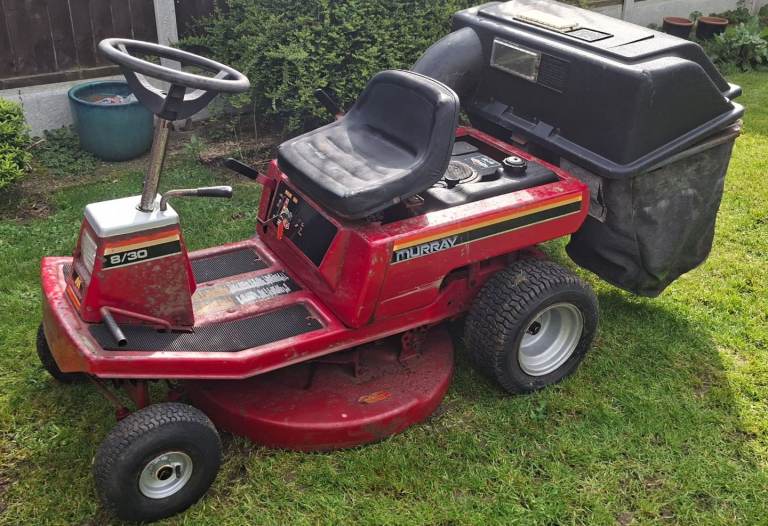 Ride on mower 
