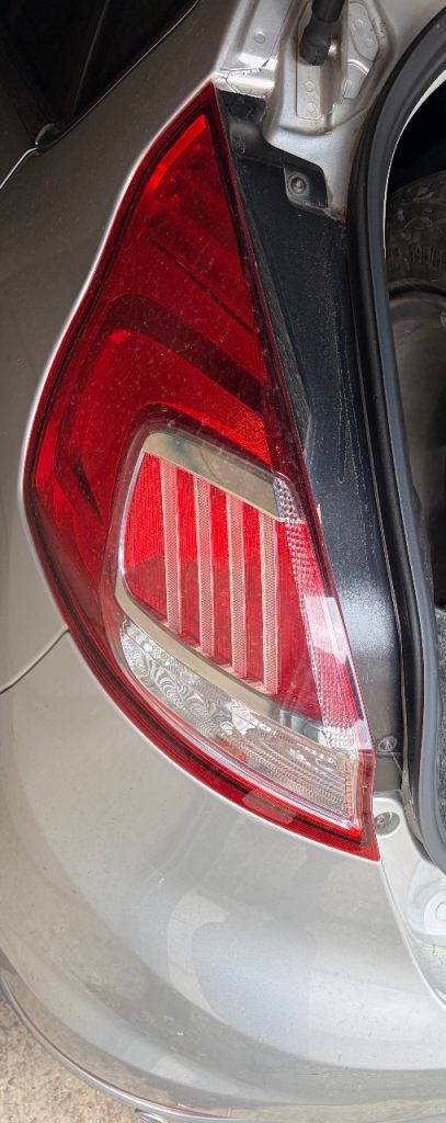 2017 Ford fiesta rear lights left and right 