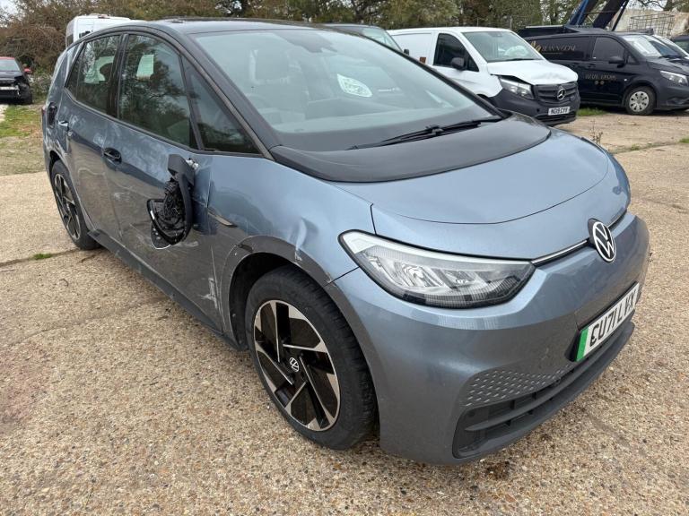 2021 Volkswagen ID.3 150kW Life Pro Performance 58kWh AUTOMATIC Accident Damaged Salvage HATCHBAC...