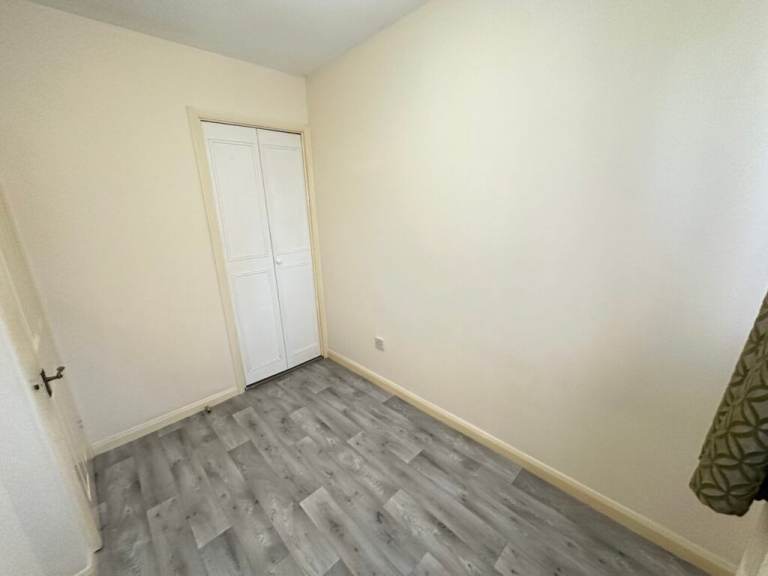 2 BEDROOM HOUSE EAGLE DRIVE COLINDALE NW9