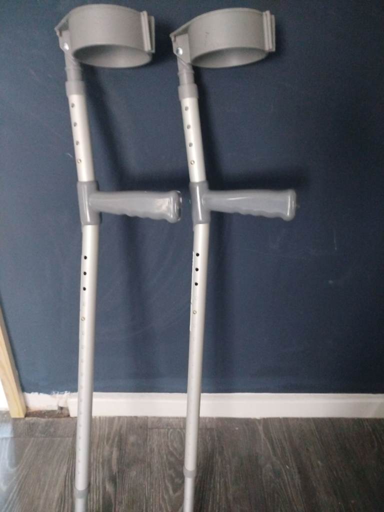 Adjustable crutches new