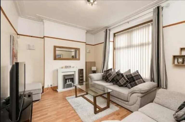 Self Contained - 1 Bed Flat, for rent Bank Street, AB24