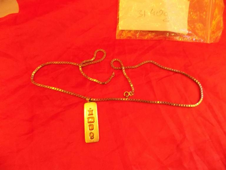 Sterling Silver Ingot Pendant Queens Jubilee Hallmarked SFW Birmingham 1977