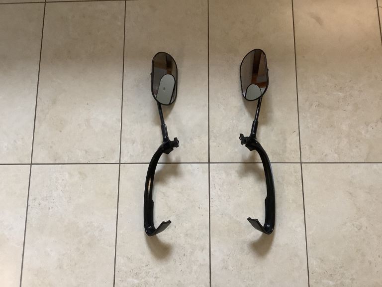 Skoda Kodiaq towing mirrors.