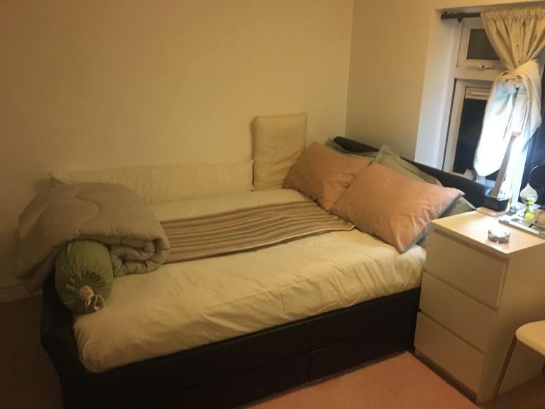Double room for rent