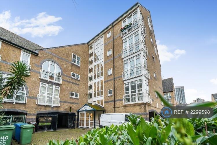 1 bedroom in Derwent Court, London, SE16 (#2299598)
