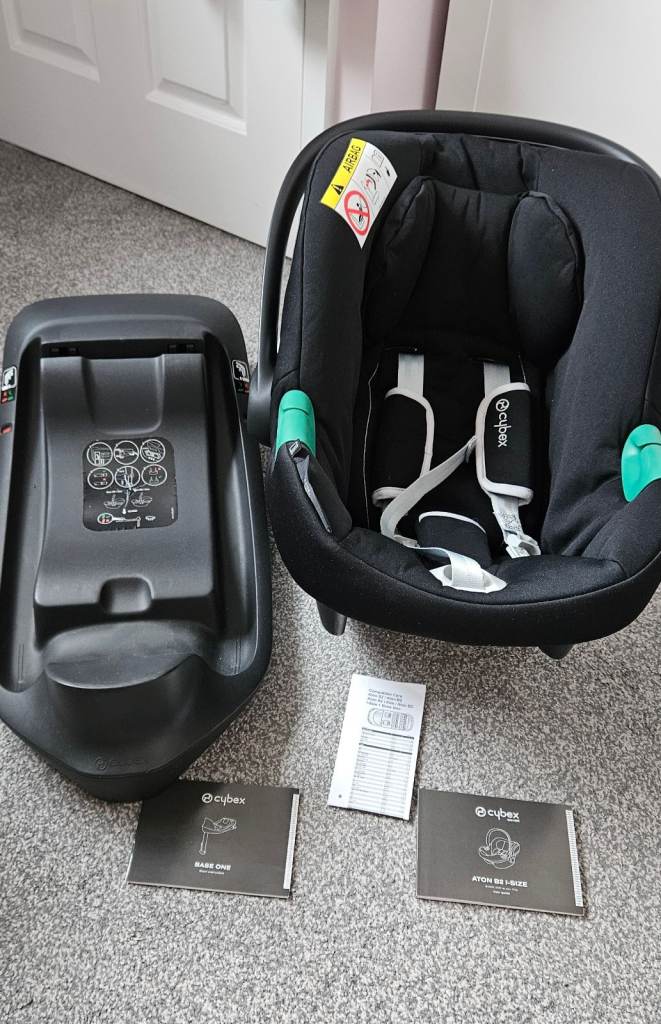 Cybex Aton B2 i-Size Infant Carrier Car Seat with Isofix Base