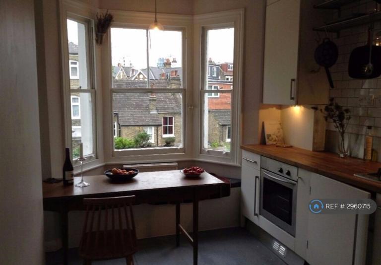 2 bedroom flat in Sandrock Road, London, SE13 (2 bed) (#2960715)