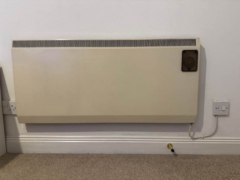 LONG WALL PANEL HEATER CREDA MODEL 85109 CREAM