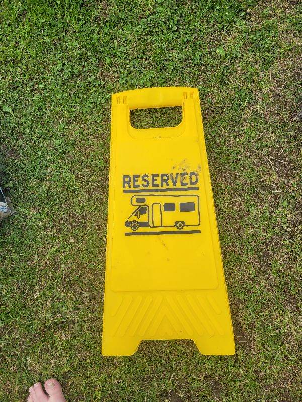 Reservation sign