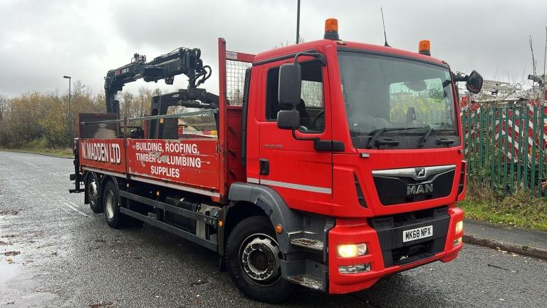 2018 (68) MAN TGM 26.320 FLATBED WITH HIAB, REMOTE & BRICK GRAB. 26 TON GVW