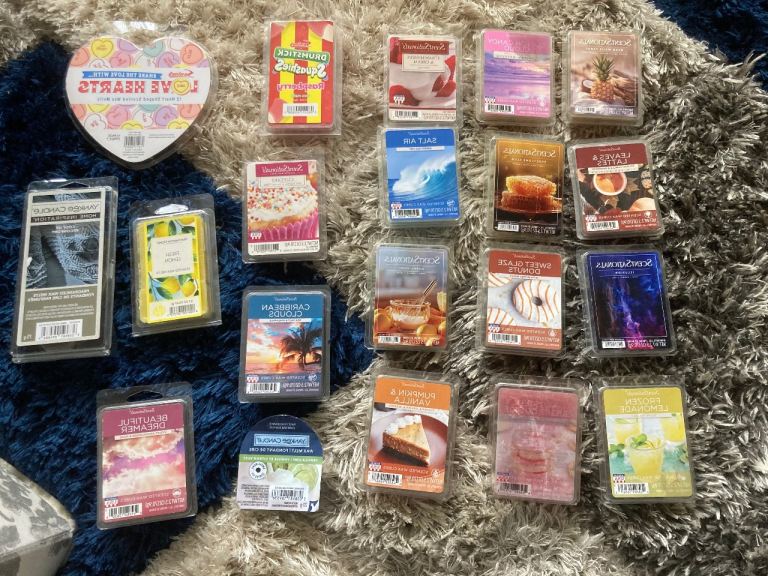 Large NEW Bundle of 20 Scented Wax Melts – Various Scents, New
