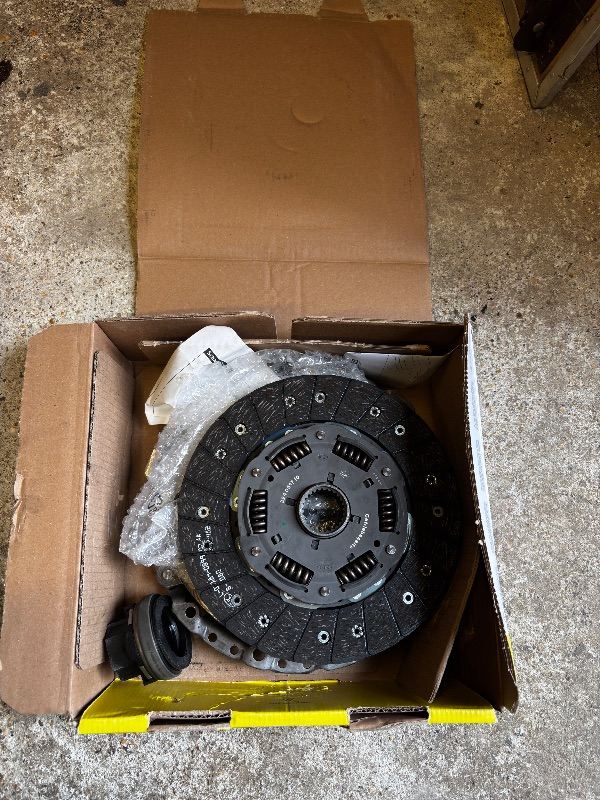 Brand new BMW LUK 1 series Clutch and dual mass flywheel.