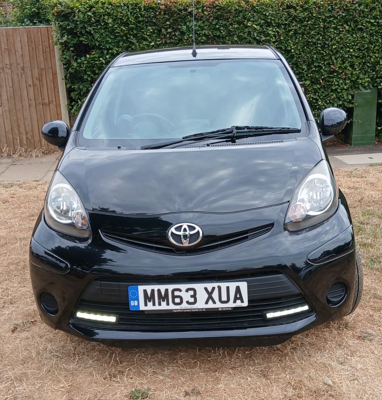 Toyota, AYGO, Hatchback, 2014, Manual, 998 (cc), 5 doors
