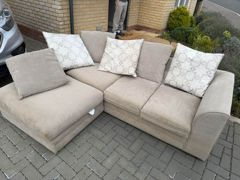 L shaped Corner sofa for £180