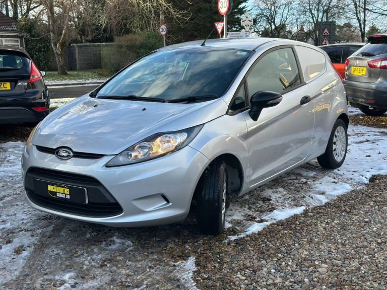 2013 Ford Fiesta 1.6 TDCi 95 DPF ECOnetic II Van CAR DERIVED VAN DIESEL Manual