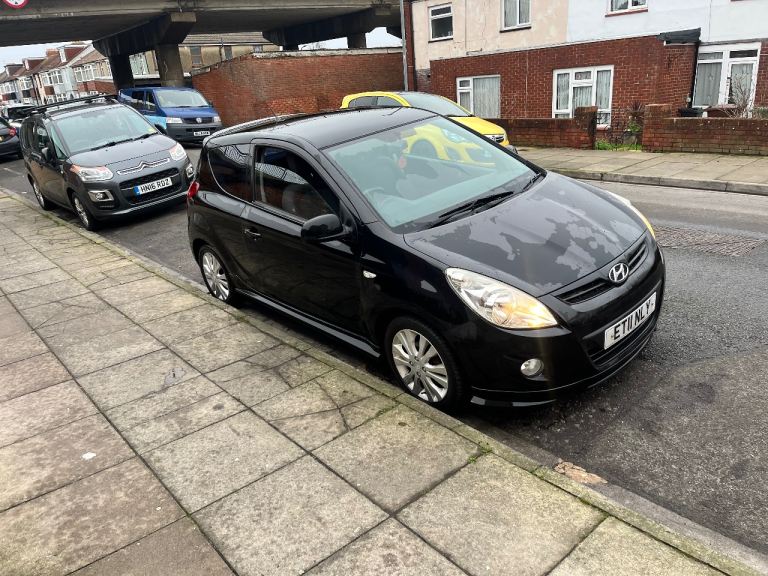 HYUNDAI I20 2011 1.2 PETROL BLACK TAX £35
