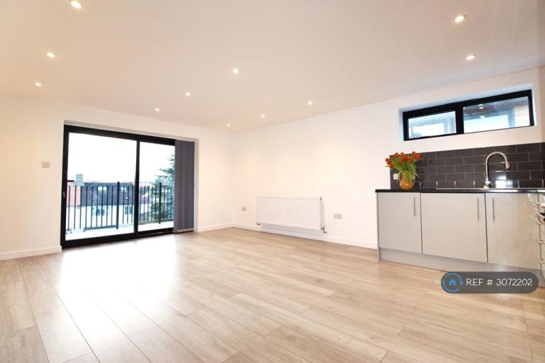 2 bedroom flat in Laurel Court, South Croydon, CR2 (2 bed) (#3072202)