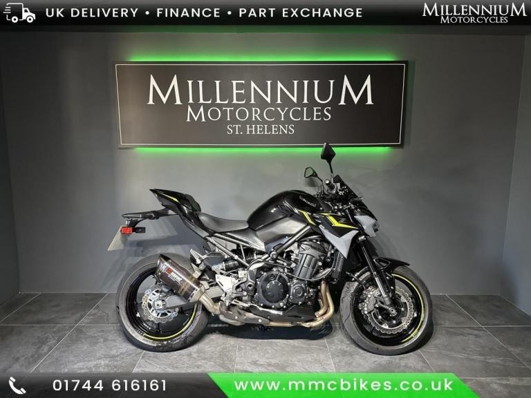 KAWASAKI Z900. AKRAPOVIC END CAN. EVOTECH LEVERS. EVO TECH RADIATOR GUARD