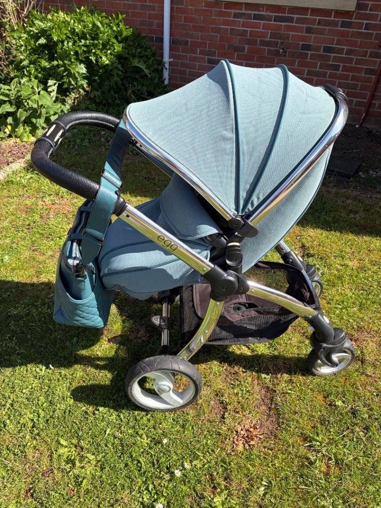2 in 1 Egg Travel System in Cool Mist