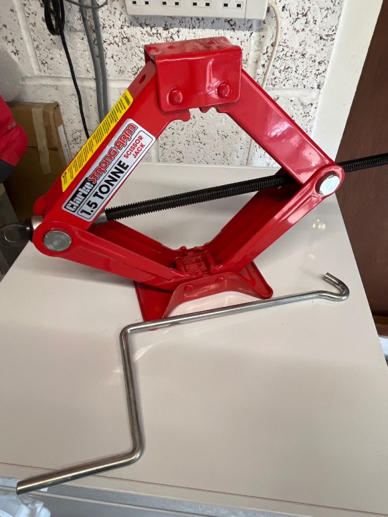 CLARKE CSJ1500 1.5 TONNE SCISSOR JACK