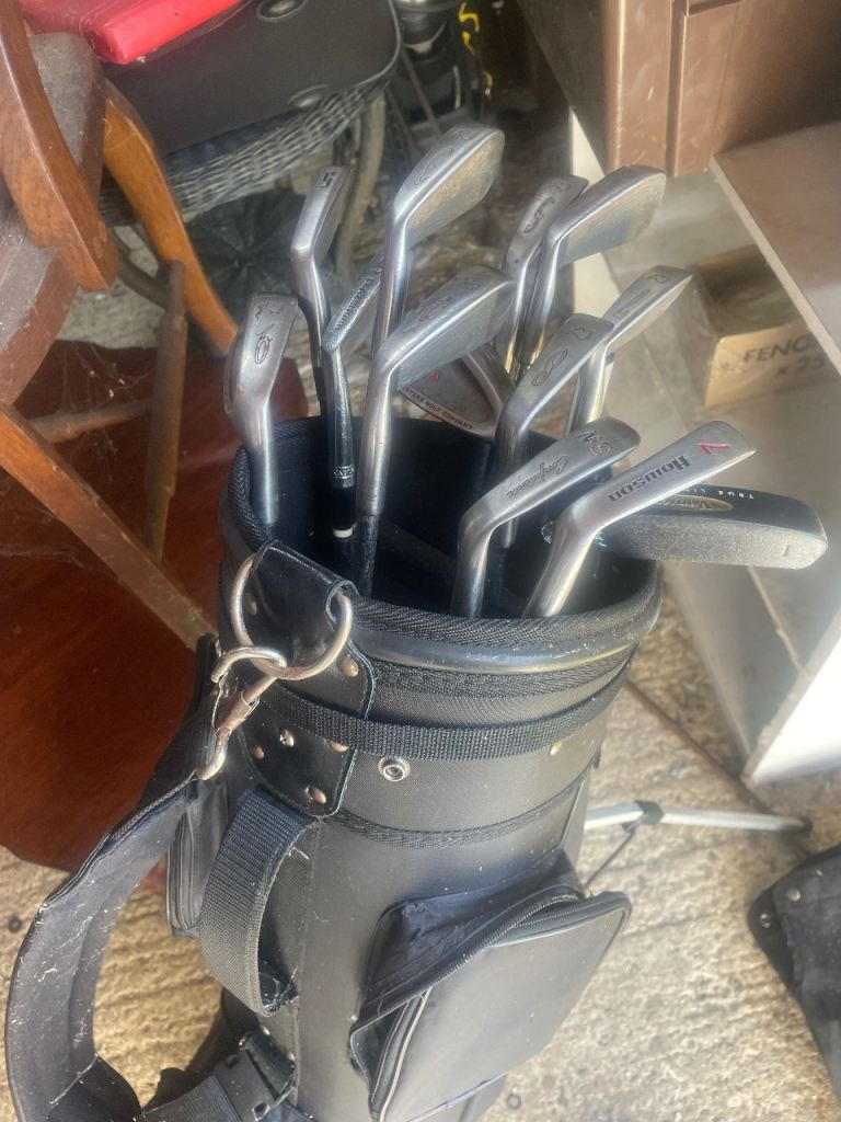 Mixed Golf Clubs & Carry Bag – Cobra, Wilson, Mizuno – £40