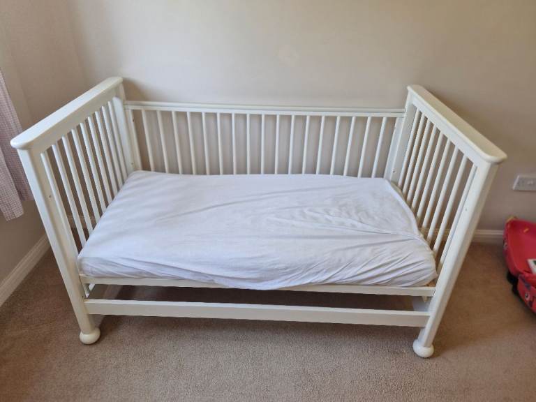 New Mothercare cot bed with Harrison Spinks NaturalStart Mattress