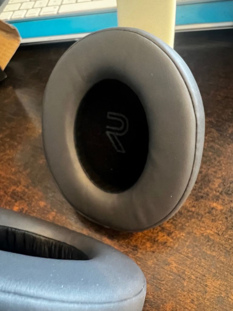 Beats Dr Dre studio3 wireless headphones 