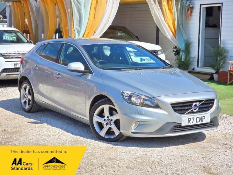 2016 Volvo V40 2.0 D2 R-Design Nav Euro 6 (s/s) 5dr HATCHBACK Diesel Manual