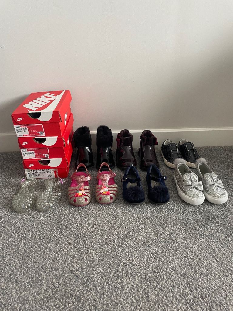 Girls shoe bundle infant size 6/6.5