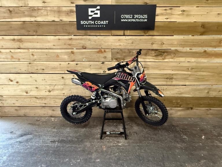 STOMP FXJ 110 SEMI AUTOMATIC PIT BIKE BRAND NEW MAIN DEALERS