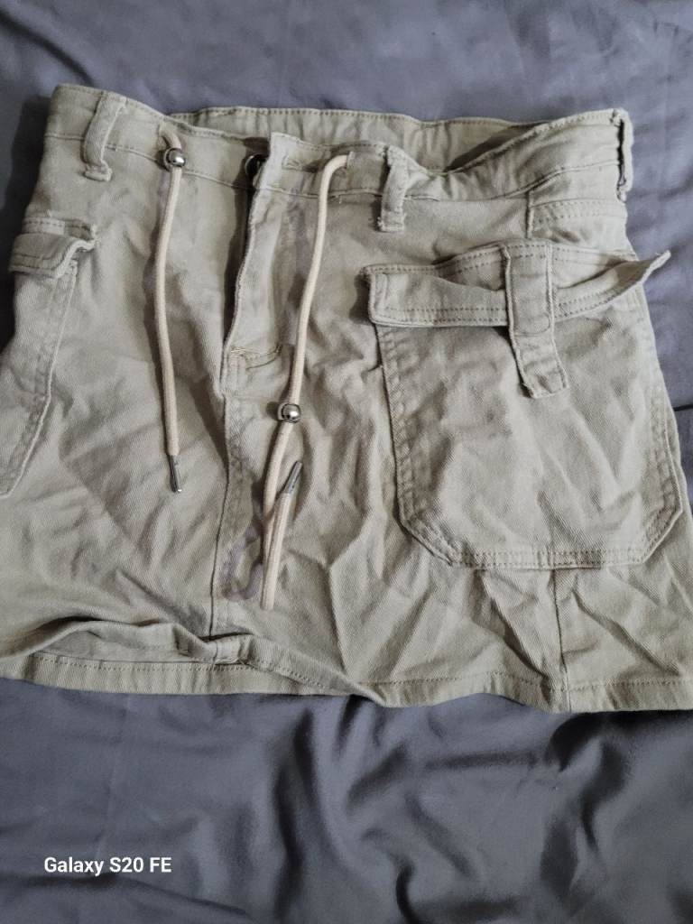  Open to Offers! No Brand L Khaki Cargo Mini Skirt Drawstring - Preloved Deal! 🌟