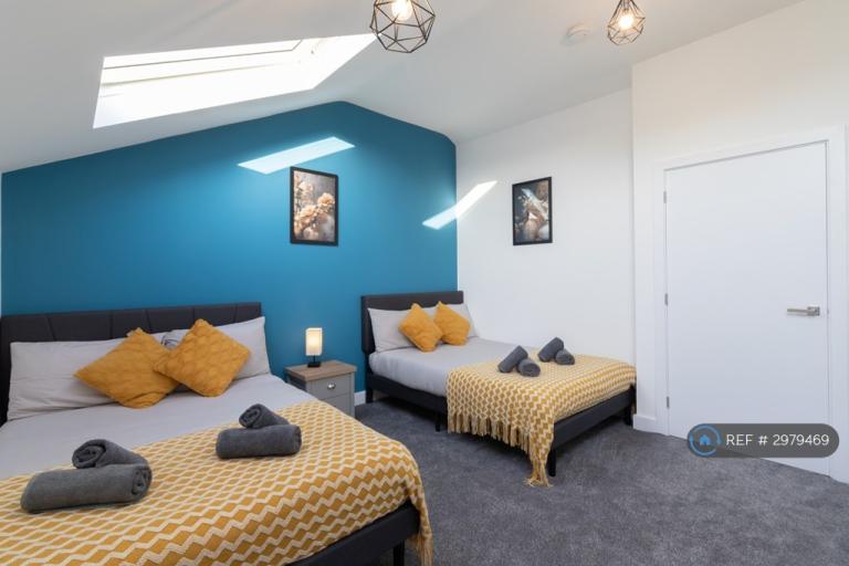 1 bedroom house in Whitworth Close, Gosport, PO12 (1 bed) (#2979469)