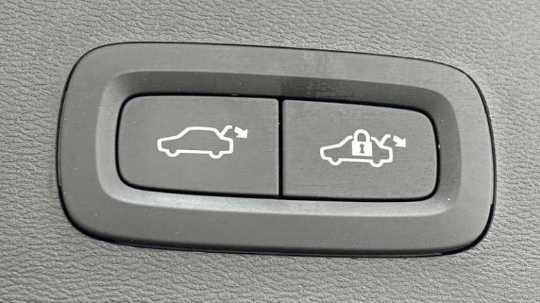 2025 Volvo XC40 Ultra B4 Mild hybrid Petrol Bright Automatic SUV Hybrid Automatic