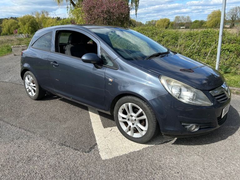 Vauxhall corsa 1.2 petrol MOT expired