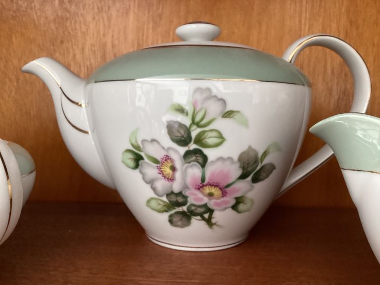 Japanese 6 setting tea set with teapot and sugar and milk £100