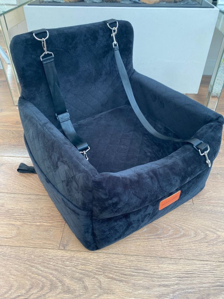 HEGGCOOE Luxury DOG Booster Car Seat - Black Velour - Size Small/ Medium £25.00 Ono 