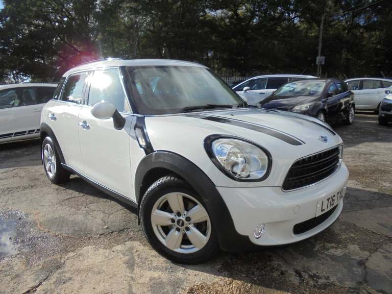 2016 MINI Countryman 1.6 Cooper D 5dr HATCHBACK Diesel Manual